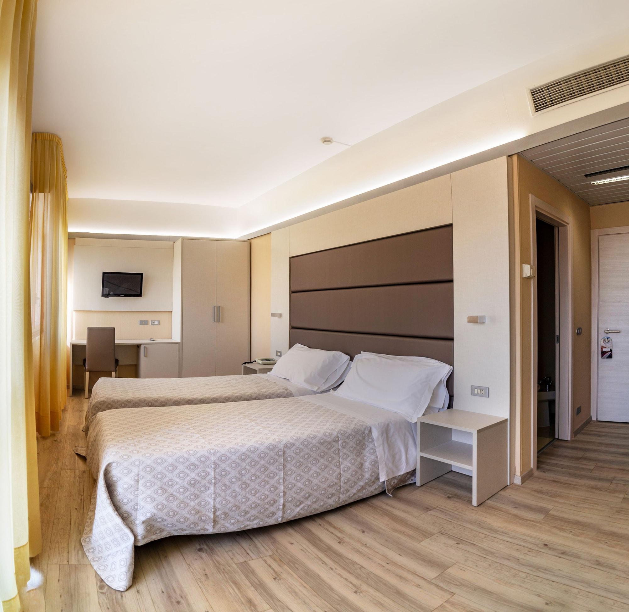Hotel Elisabeth Due ฟาโน ภายนอก รูปภาพ