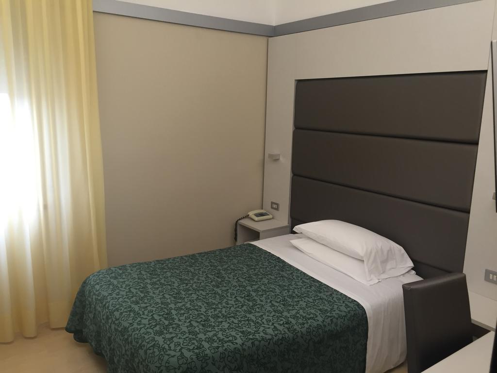 Hotel Elisabeth Due ฟาโน ภายนอก รูปภาพ